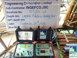 Z2163109434017 B52117f5765f5dd83d232334571323de